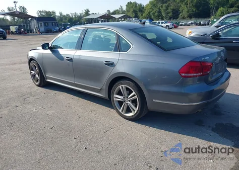 2015 Volkswagen Passat 2.0L Tdi Sel Premium z USA, uszkodzony, nr VIN 1VWCV7A35FC054432